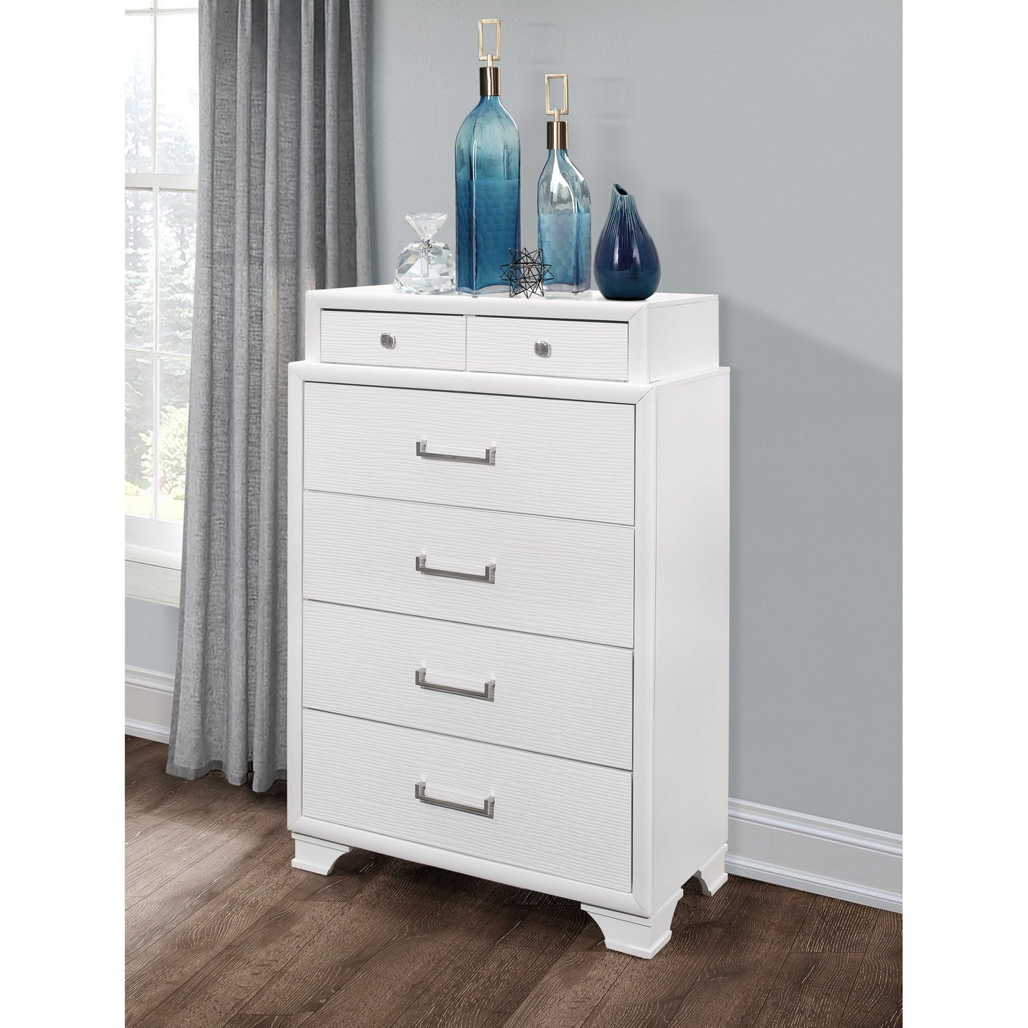 White Chest With 6 Drawers