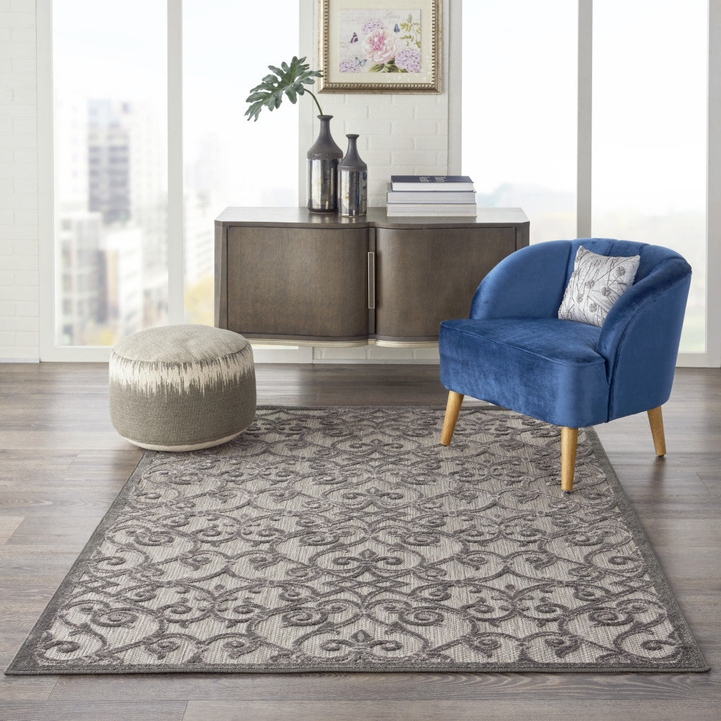 5' X 8' Gray Floral Indoor Outdoor Area Rug