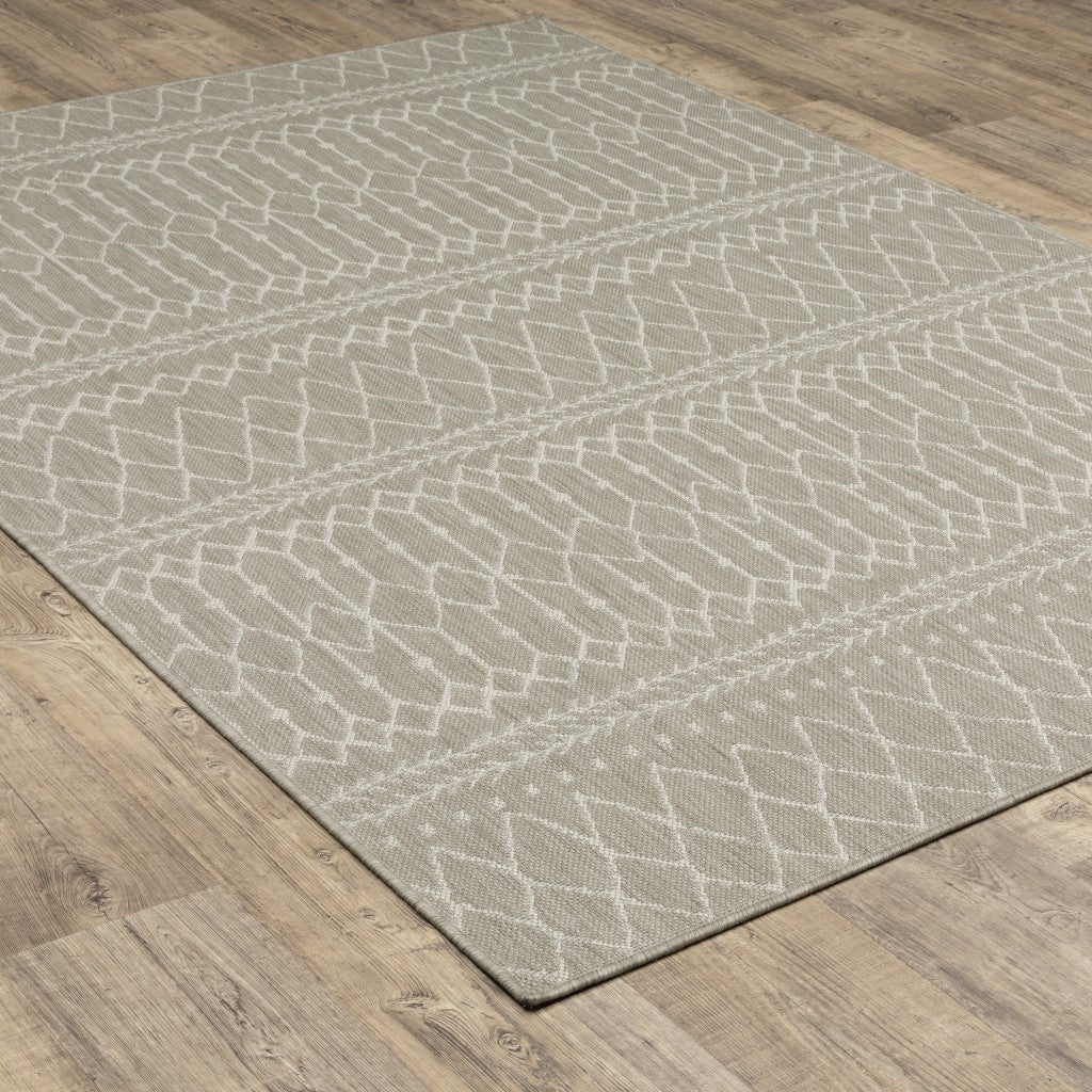 3' X 5' Gray and Ivory Indoor Outdoor Area Rug