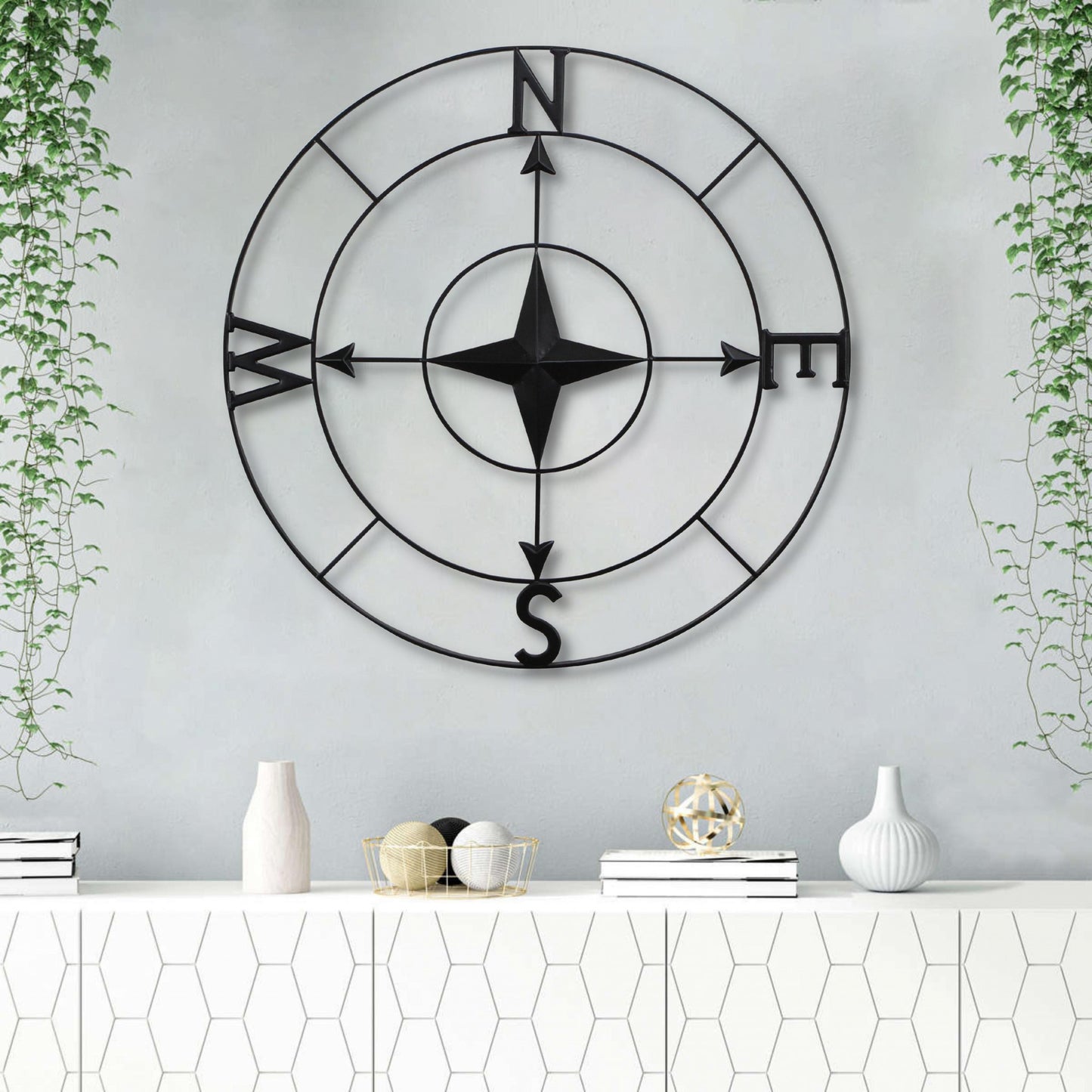 Black Metal Compass Shaped Wall Decor