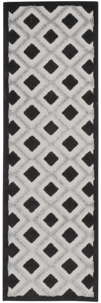 2' X 6' Black And White Gingham Non Skid Indoor Outdoor Runner Rug