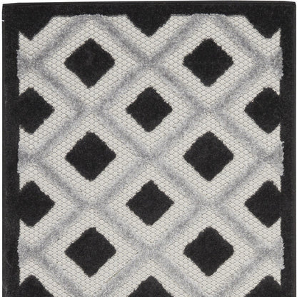 2' X 8' Black And White Gingham Non Skid Indoor Outdoor Runner Rug