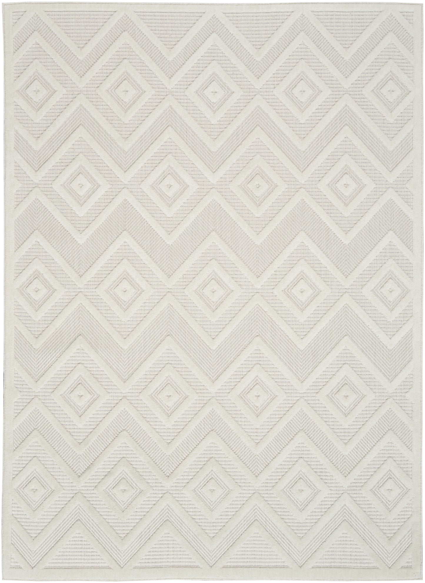 5' X 7' Ivory And White Argyle Indoor Outdoor Area Rug