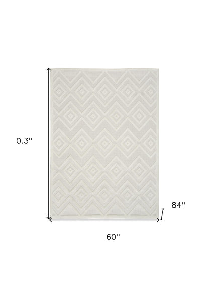 5' X 7' Ivory And White Argyle Indoor Outdoor Area Rug