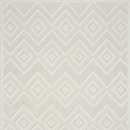 5' X 7' Ivory And White Argyle Indoor Outdoor Area Rug