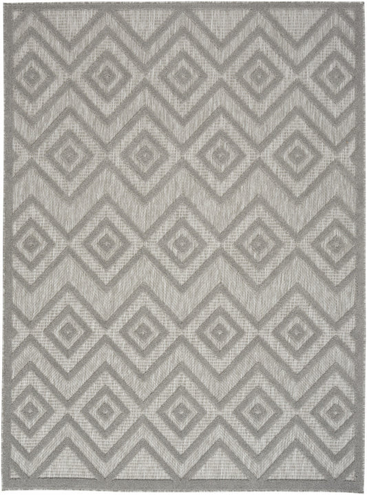 6' X 9' Silver Grey Argyle Indoor Outdoor Area Rug