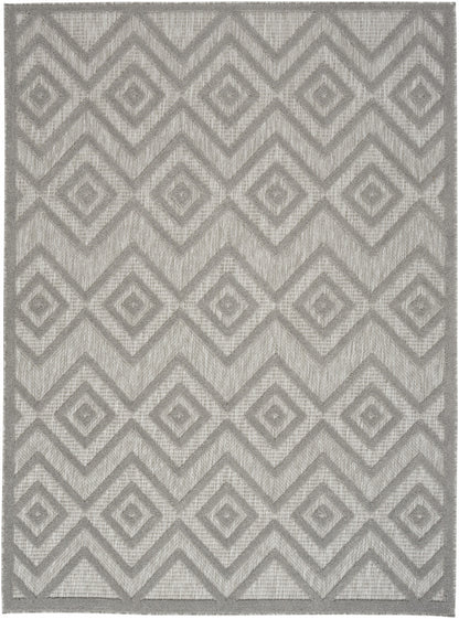 4' X 6' Silver Grey Argyle Indoor Outdoor Area Rug