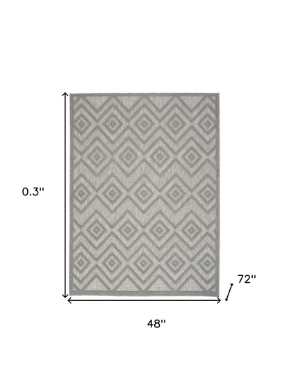 4' X 6' Silver Grey Argyle Indoor Outdoor Area Rug