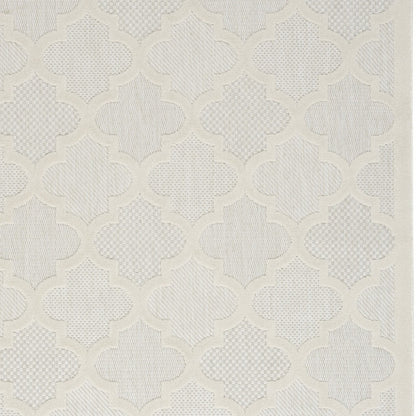 4' X 6' Ivory And White Ikat Indoor Outdoor Area Rug