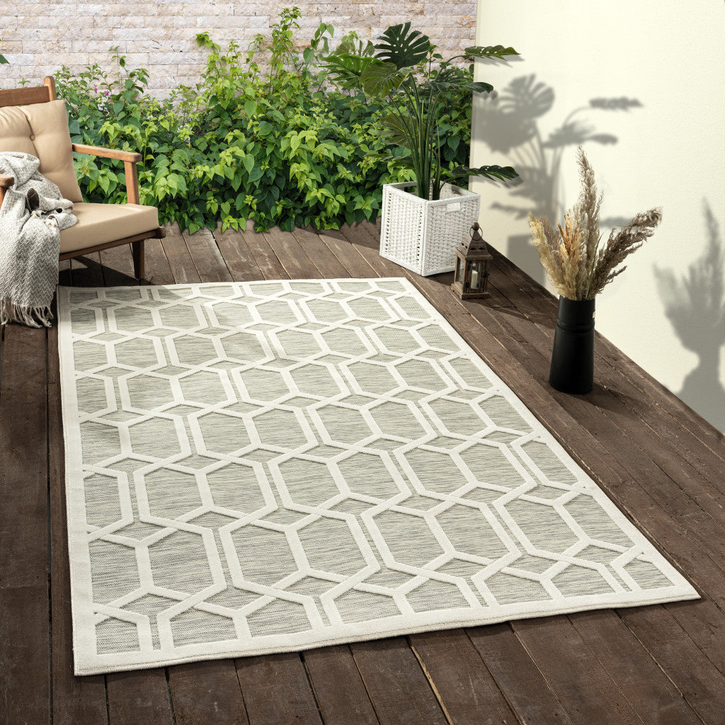 5' X 7' Gray And Ivory Geometric Stain Resistant Indoor Outdoor Area Rug