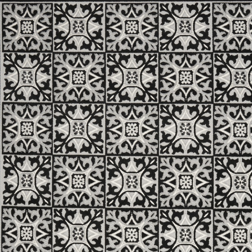 4' X 6' Black And White Fleur De Lis Stain Resistant Non Skid Area Rug