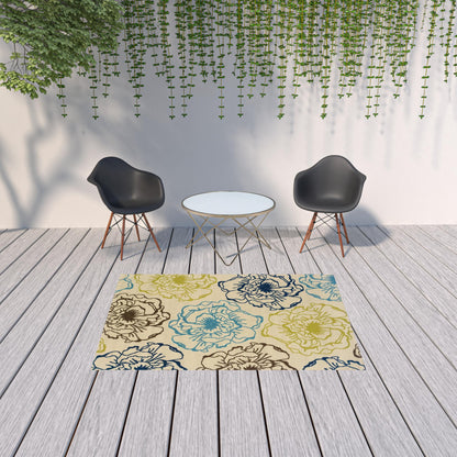 5' X 8' Green and Ivory Floral Stain Resistant Indoor Outdoor Area Rug