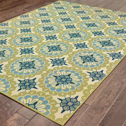 4' X 6' Green and Ivory Floral Stain Resistant Indoor Outdoor Area Rug