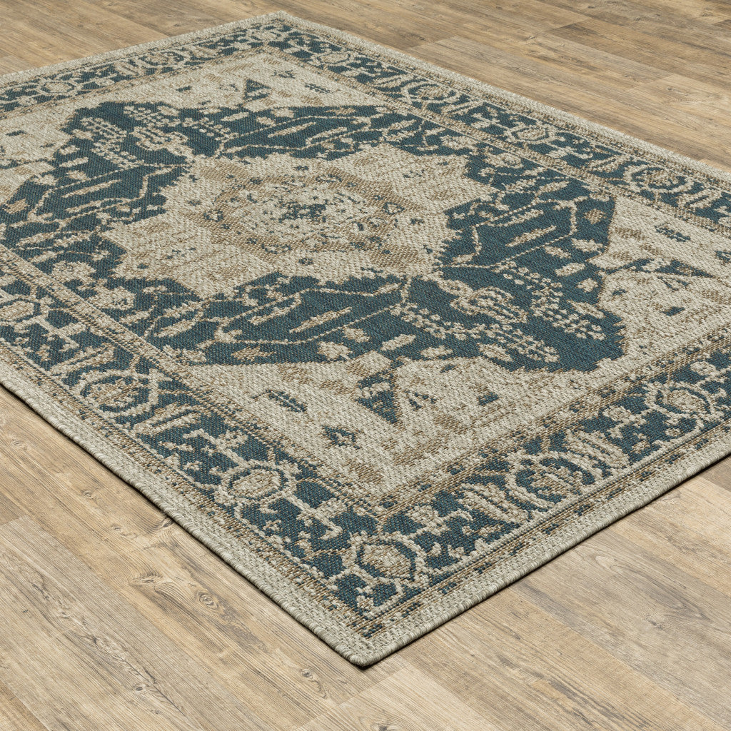 5' X 7' Gray Oriental Stain Resistant Indoor Outdoor Area Rug