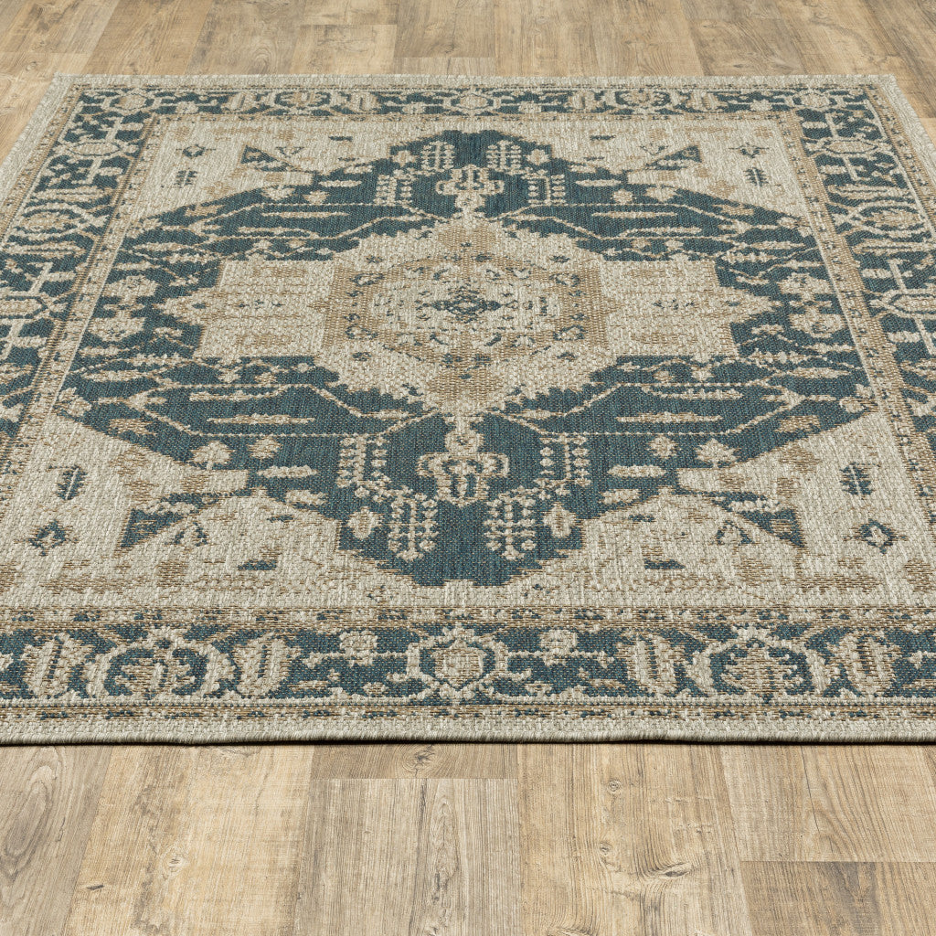 7' X 9' Gray Oriental Stain Resistant Indoor Outdoor Area Rug