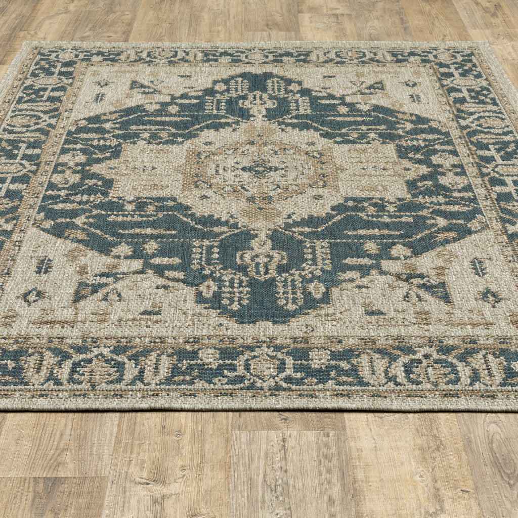 7' X 9' Gray Oriental Stain Resistant Indoor Outdoor Area Rug