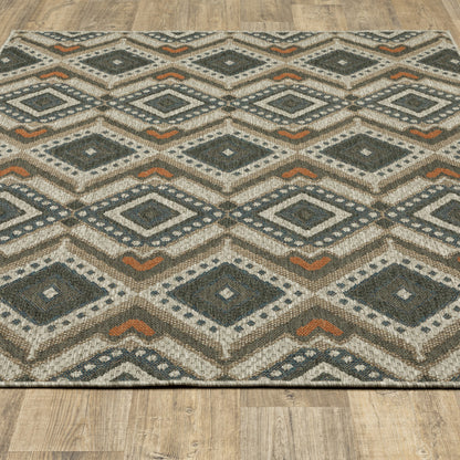 7' X 9' Gray Geometric Stain Resistant Indoor Outdoor Area Rug