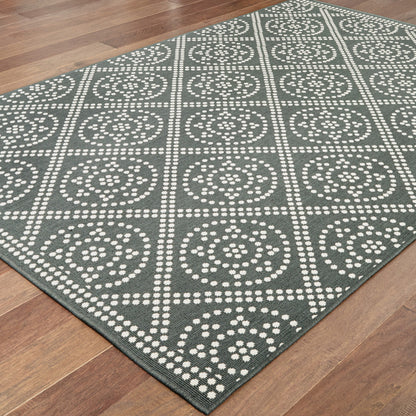 5' X 8' Gray and Ivory Geometric Stain Resistant Indoor Outdoor Area Rug