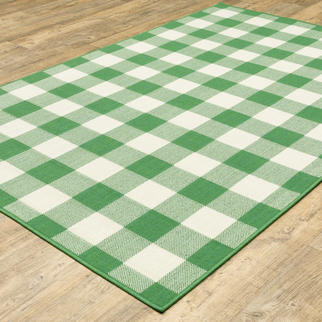 7' X 10' Green and Ivory Geometric Stain Resistant Indoor Outdoor Area Rug