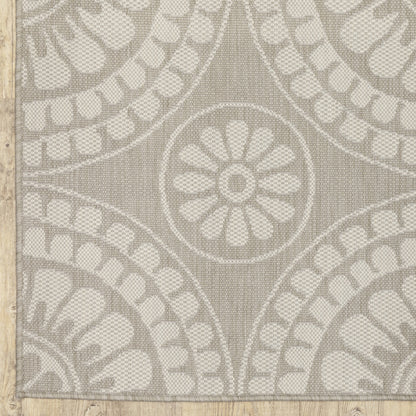 7' X 9' Gray and Ivory Geometric Stain Resistant Indoor Outdoor Area Rug