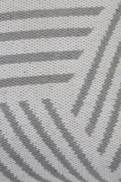 20" X 20" Gray And White 100% Cotton Geometric Zippered Pillow