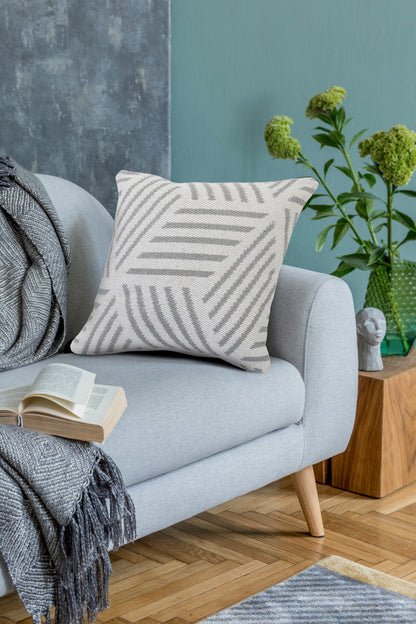 20" X 20" Gray And White 100% Cotton Geometric Zippered Pillow