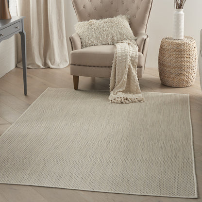 4' X 6' Ivory Geometric Power Loom Area Rug